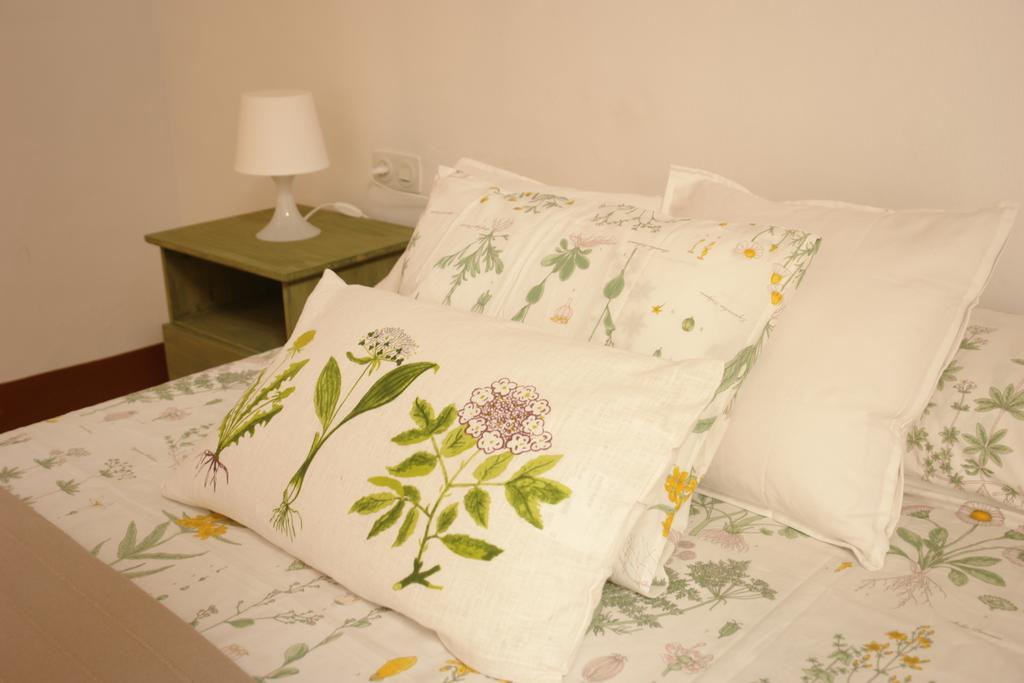 Hostal Parellades Ситжес Екстериор снимка