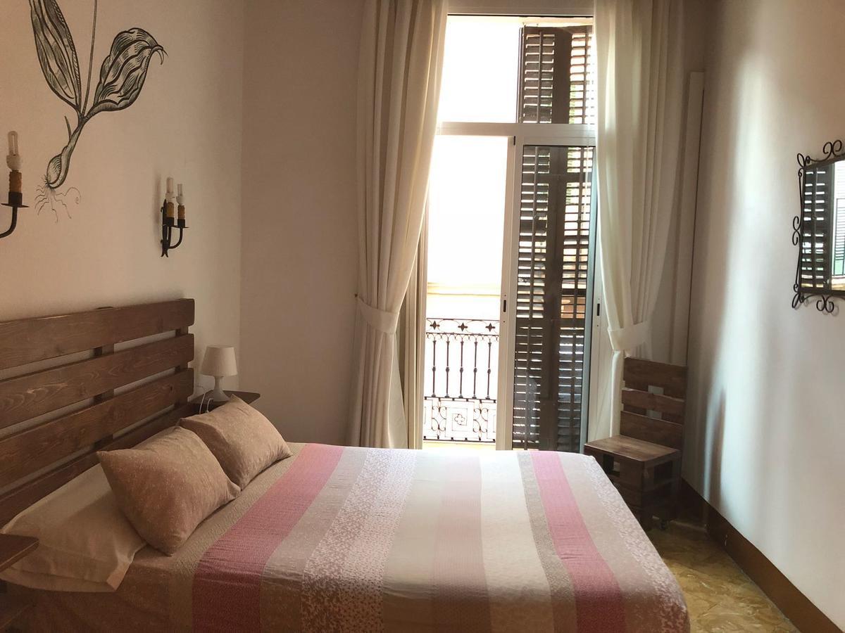 Hostal Parellades Ситжес Екстериор снимка