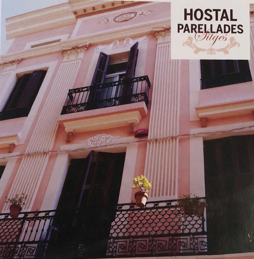 Hostal Parellades Ситжес Екстериор снимка