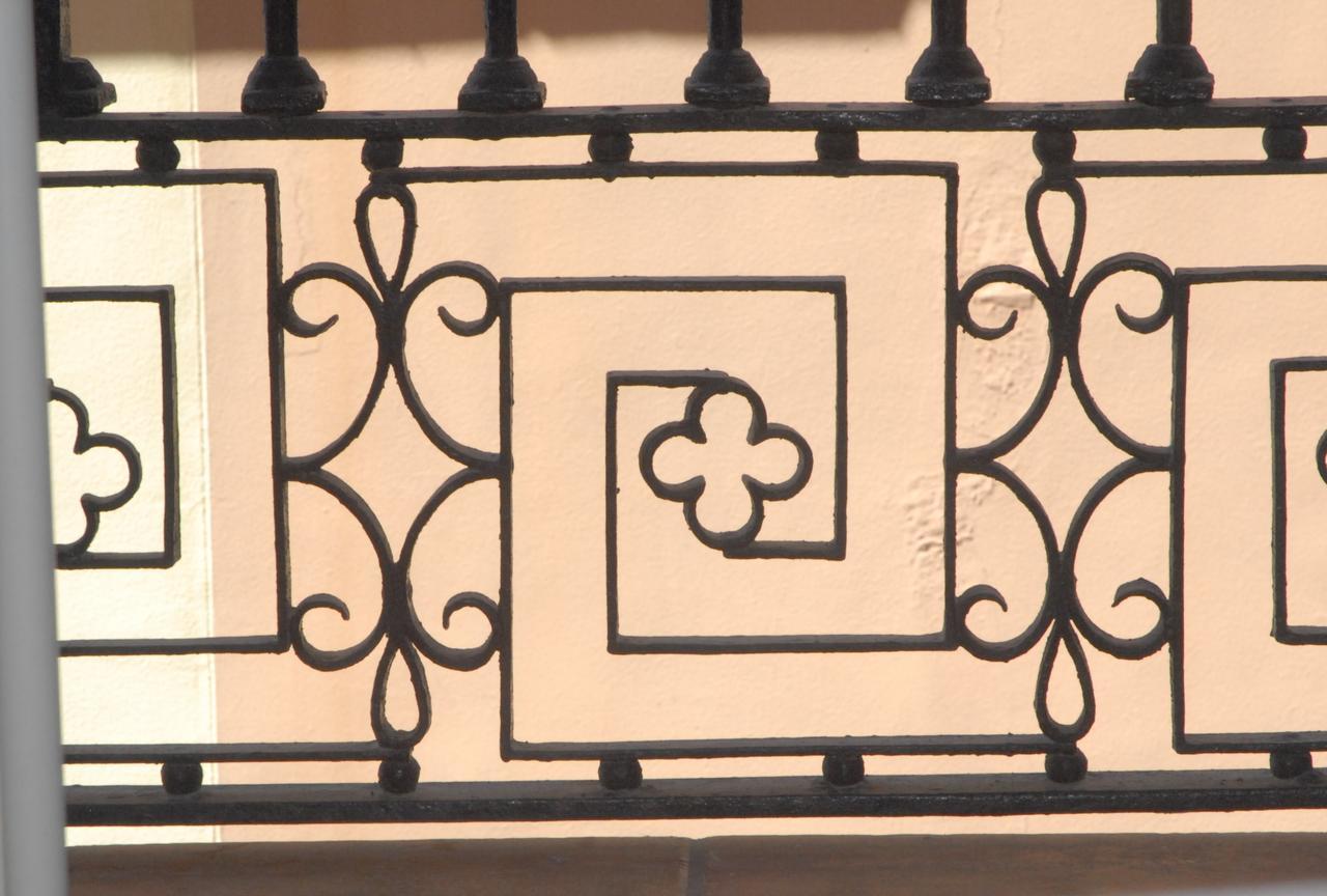 Hostal Parellades Ситжес Екстериор снимка
