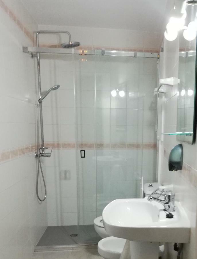 Hostal Parellades Ситжес Екстериор снимка
