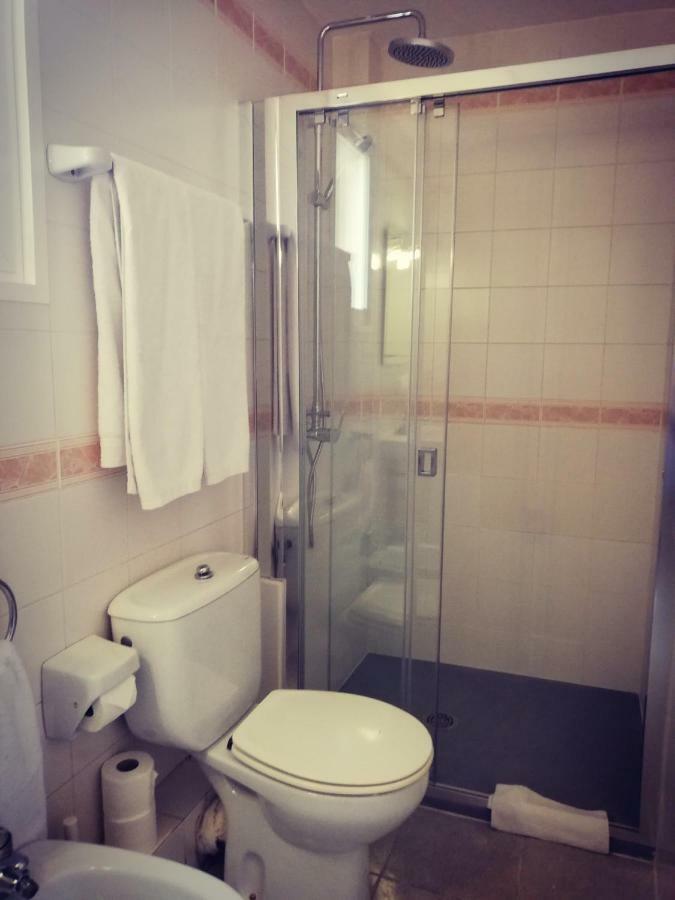 Hostal Parellades Ситжес Екстериор снимка