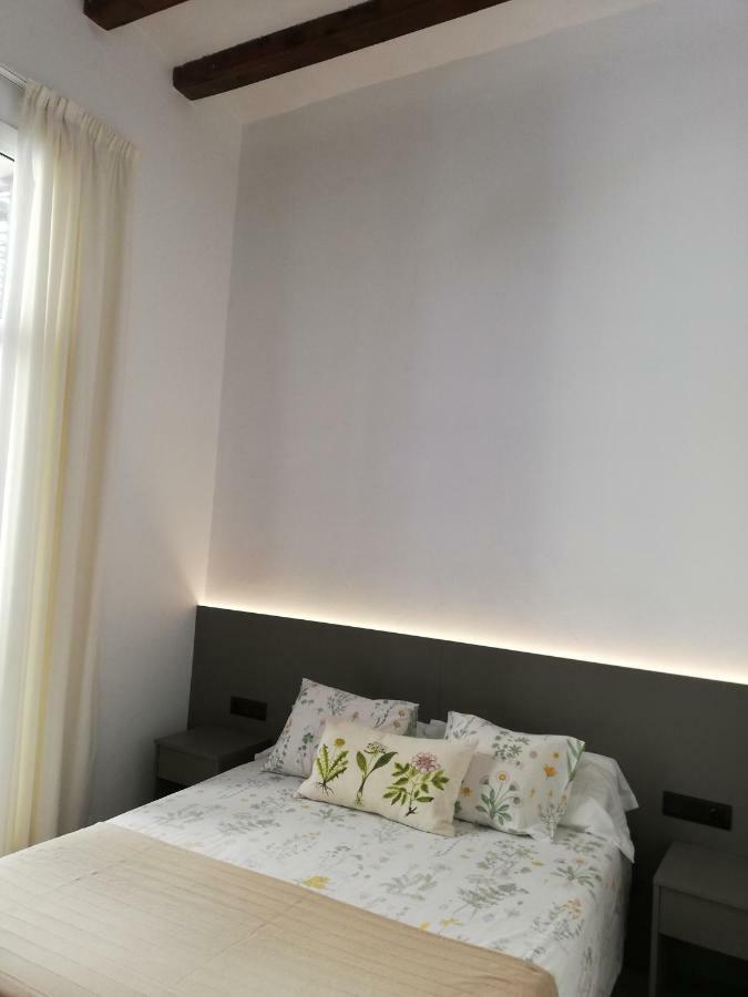 Hostal Parellades Ситжес Екстериор снимка