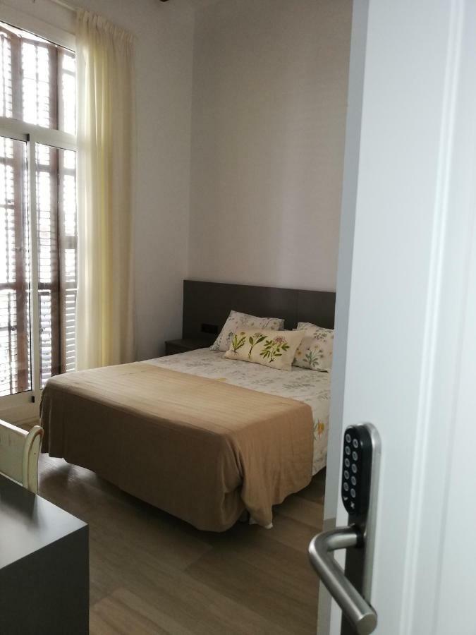 Hostal Parellades Ситжес Екстериор снимка